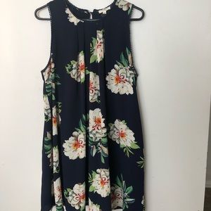 Sleeveless dress
